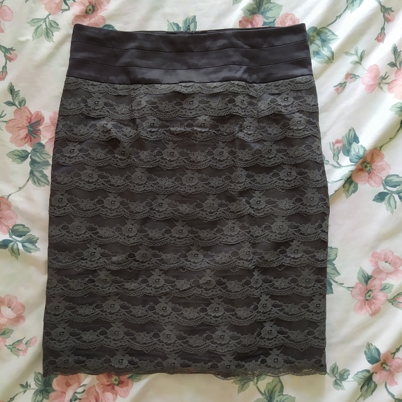 Lace Tiered Layered Pencil Skirt - Picture 1 of 8